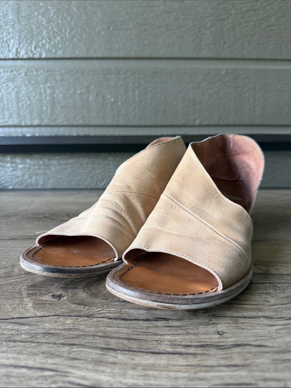 Free People Leather Sandals Flats EUC size 40 - Picture 2 of 10